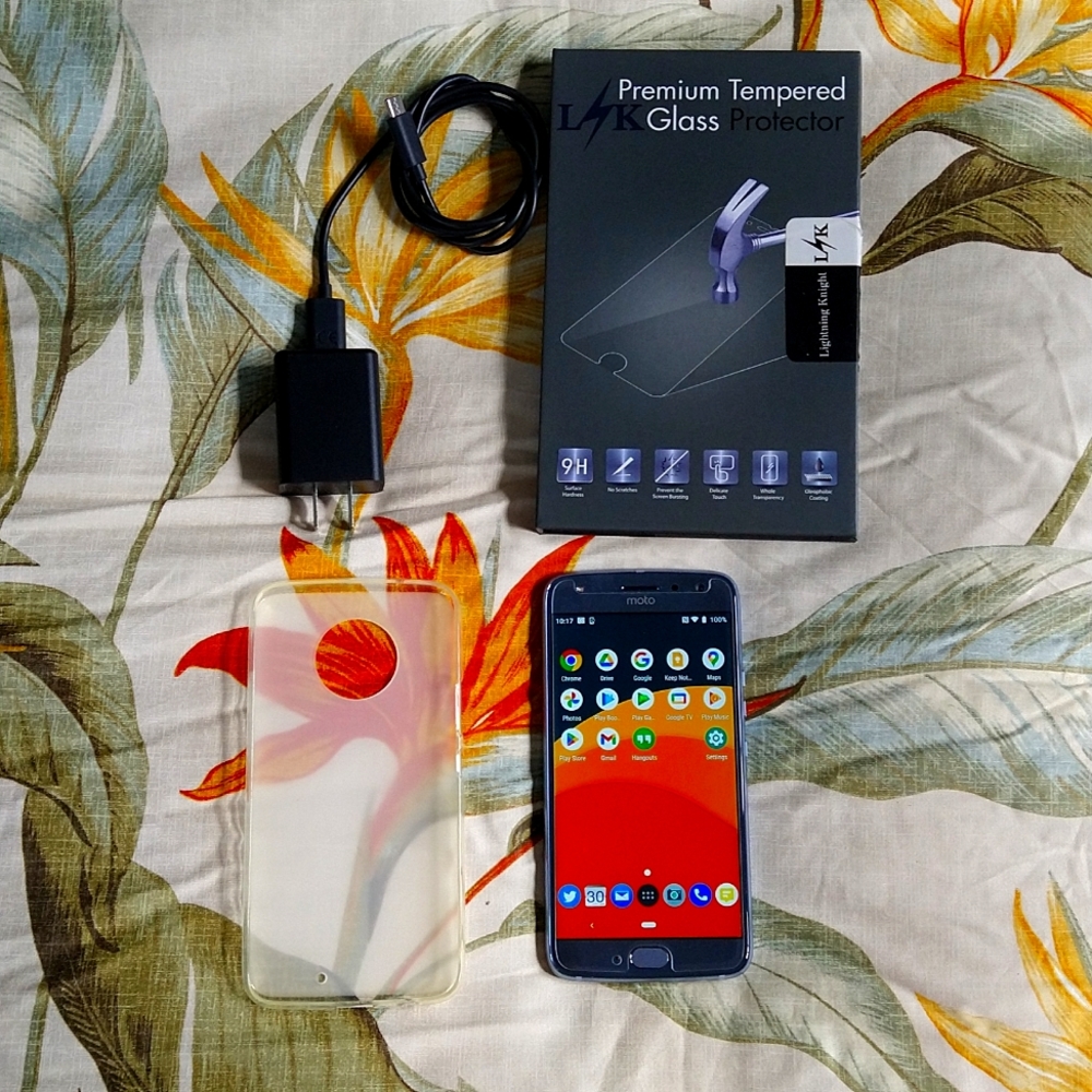 Moto X4 Cell Phone Bundle